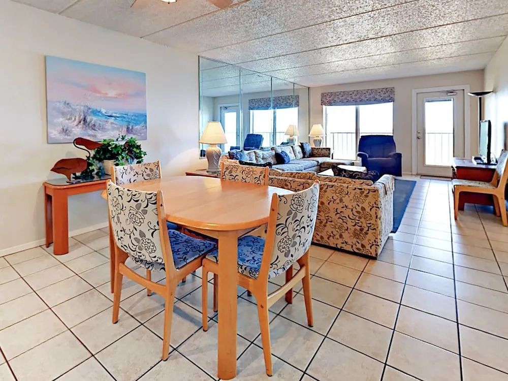 4400 Gulf Blvd Condo Unit 305 2 Bedrooms 2 Bathrooms Condo