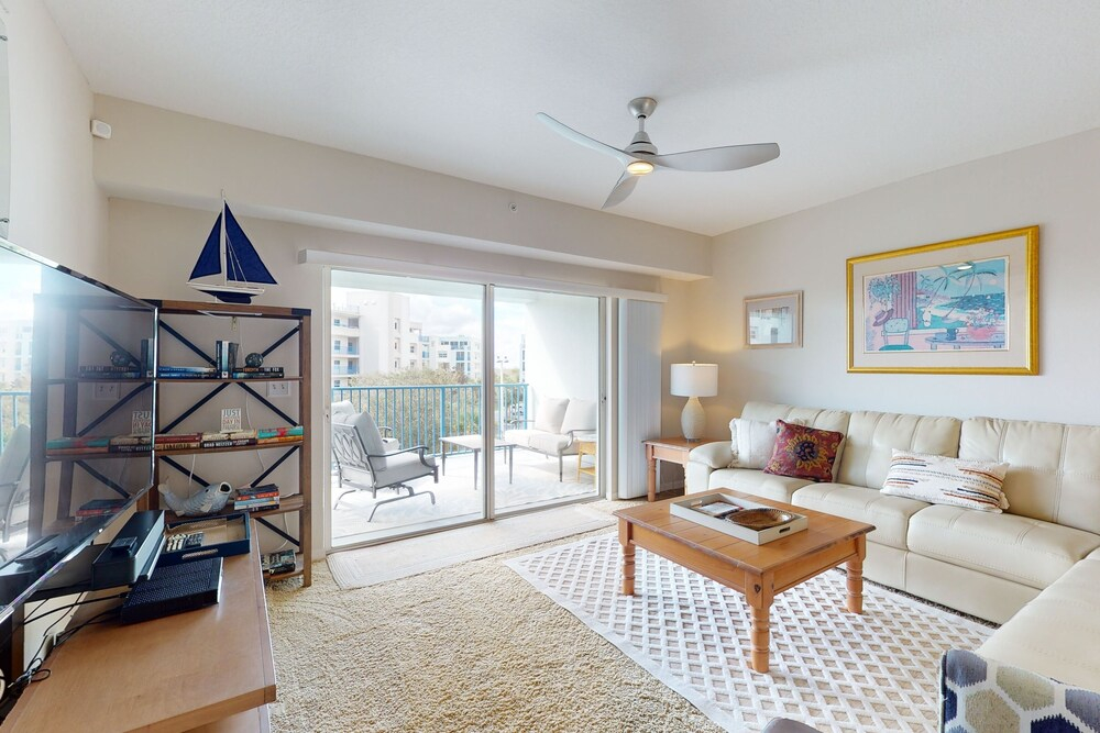 Oceanwalk 1-405