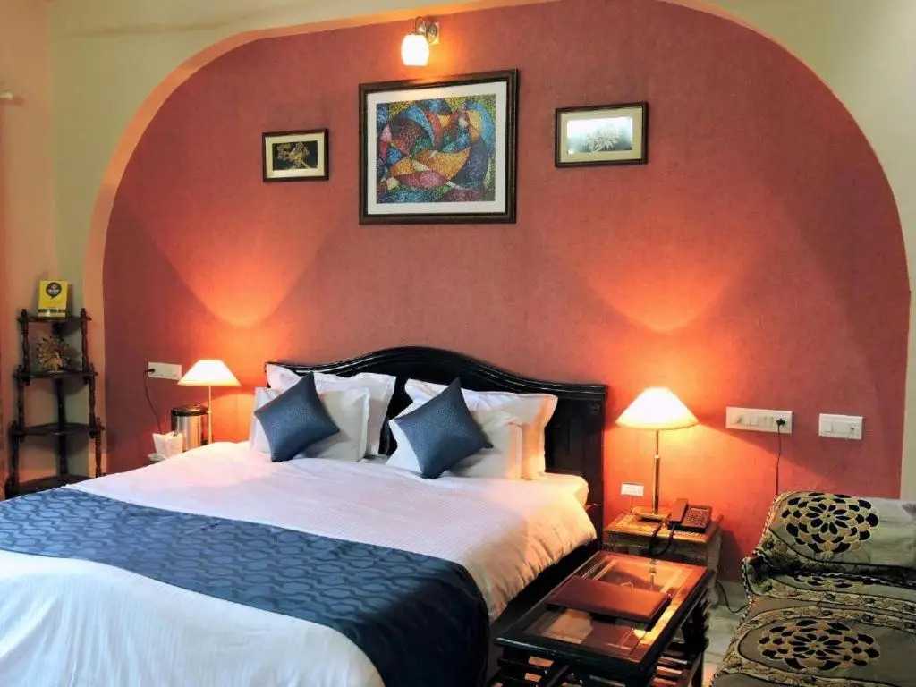 Hotel Meenakshi Udaipur - Family Preffered Hotel