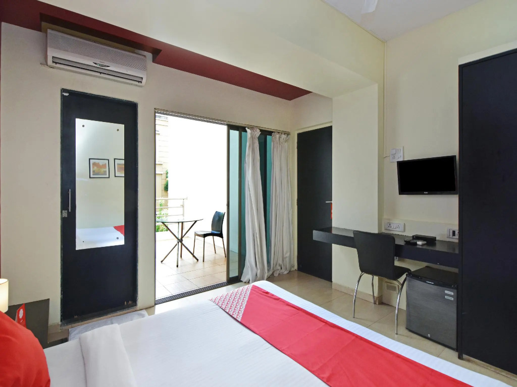 Capital O 22124 Hotel Lotus Residency