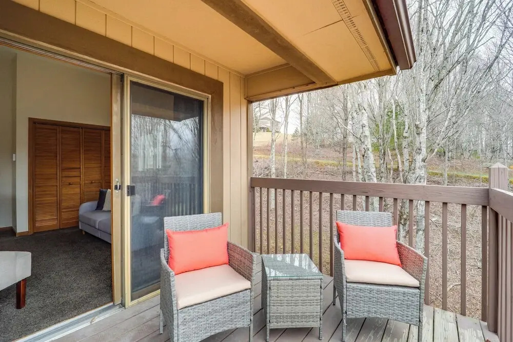 Sugar Mountain Chalet w/ Hot Tub & Ski Shuttle!