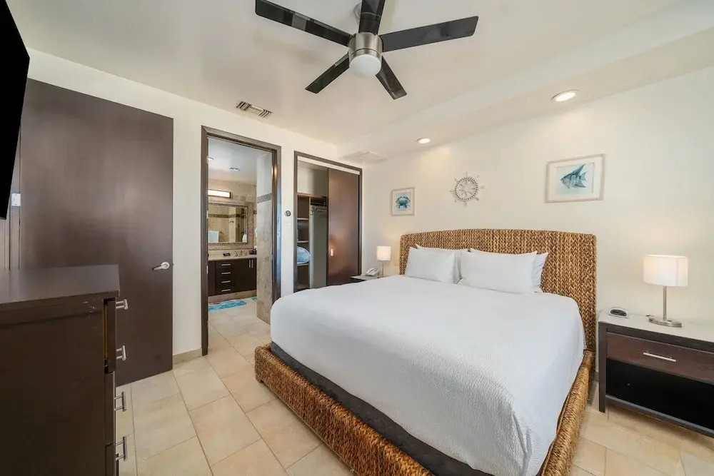 Las Palomas 4BR 4BA Suite 901 Cortez