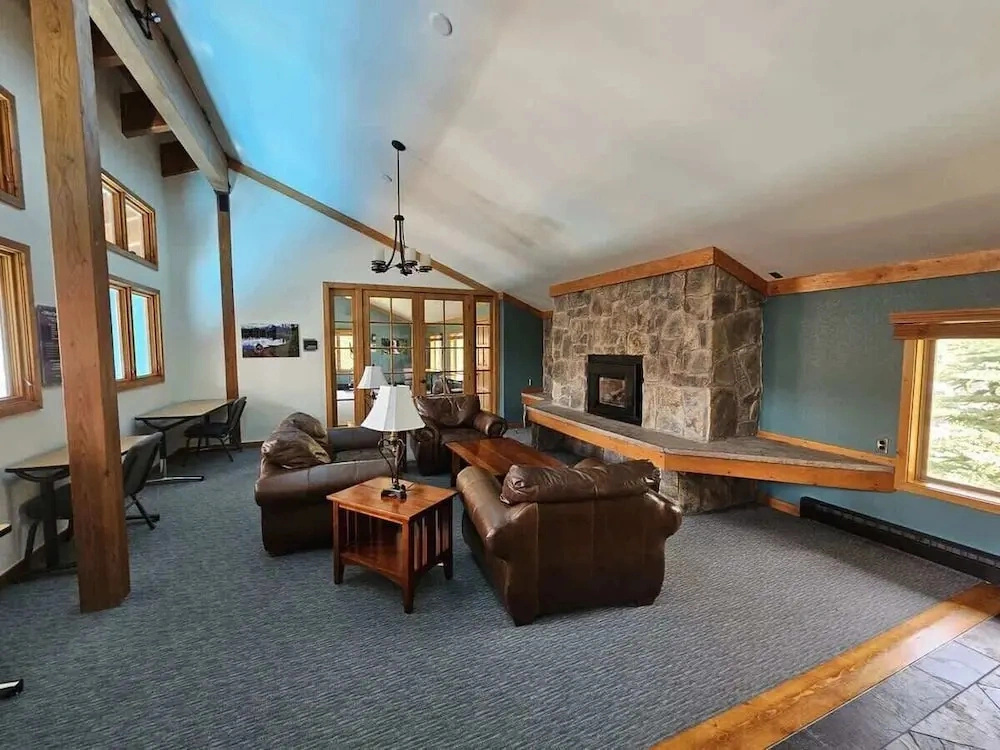 Frisco Hotspot - Hot Tub & More, Sleeps 4