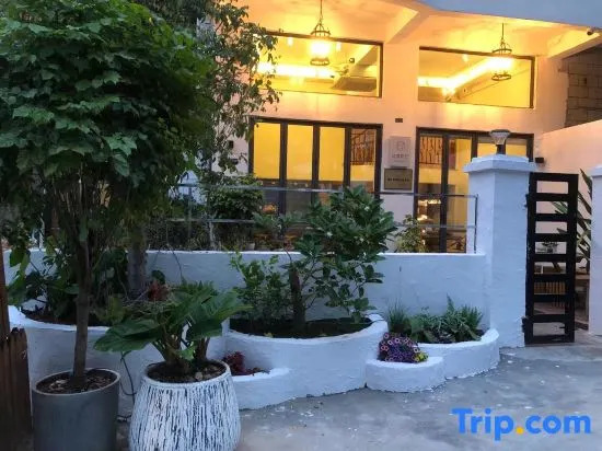 Zhaoqing Chidu Homestay