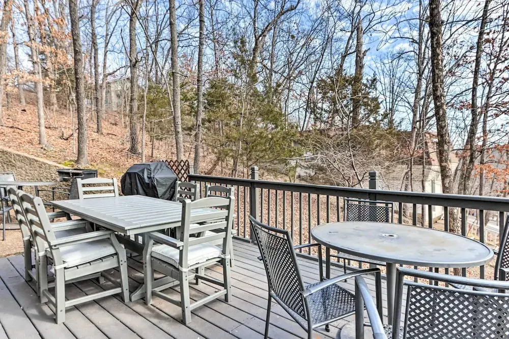 < 1 Mi to Margaritaville Resort: Osage Beach Home!