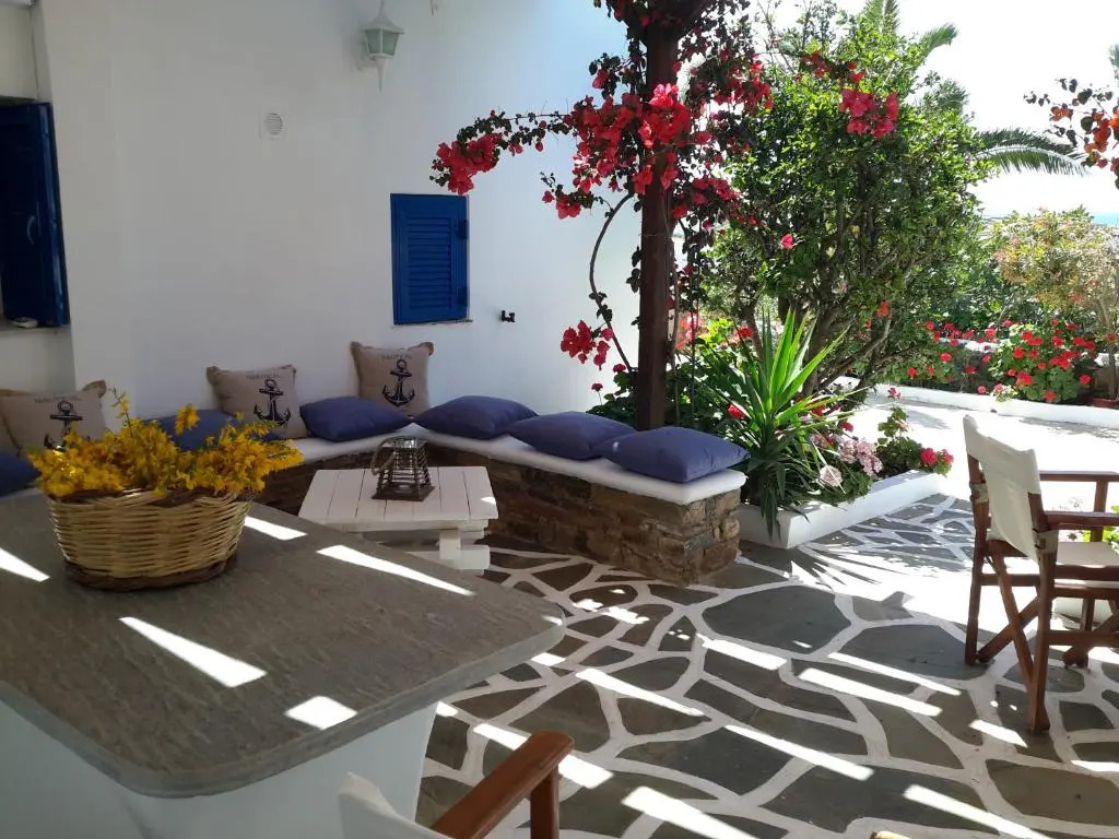 Tinos Peristerionas