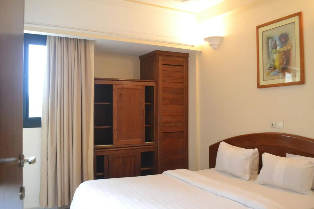 Planet Hotel