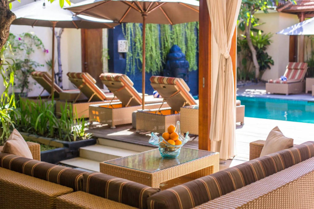Villa Seriska Dua Sanur, Spacious 4BR Private Pool Villa with Private Cook, Spa & Tour