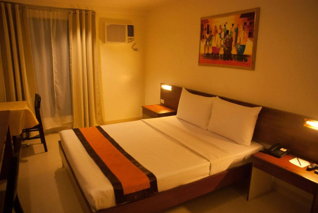 M Suites Hotel