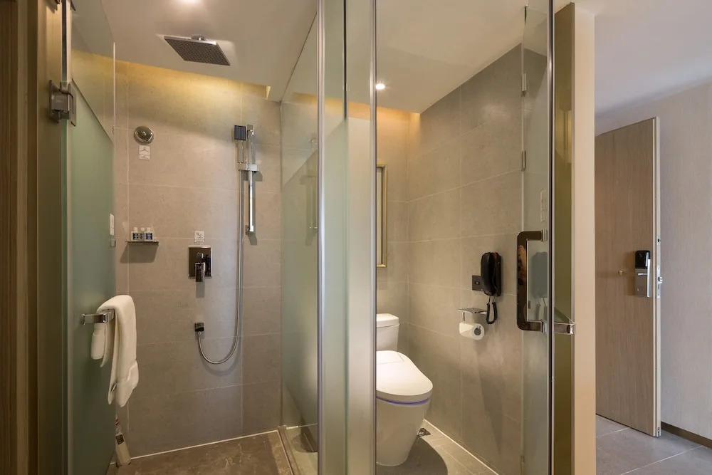 Kaigaosi Hotel (Guangzhou Railway Station Subway Station Baima Clothing City)