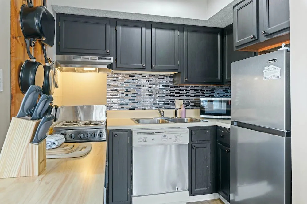 The Loft Picturesque Condo for 6 w/ Epic Views!