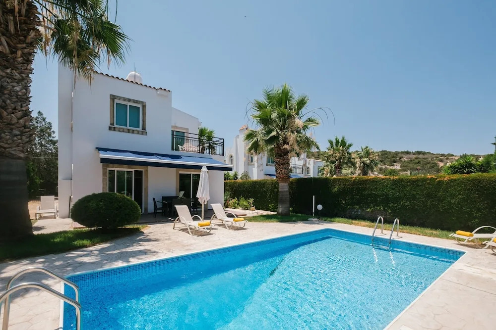 Cleopatra Villa