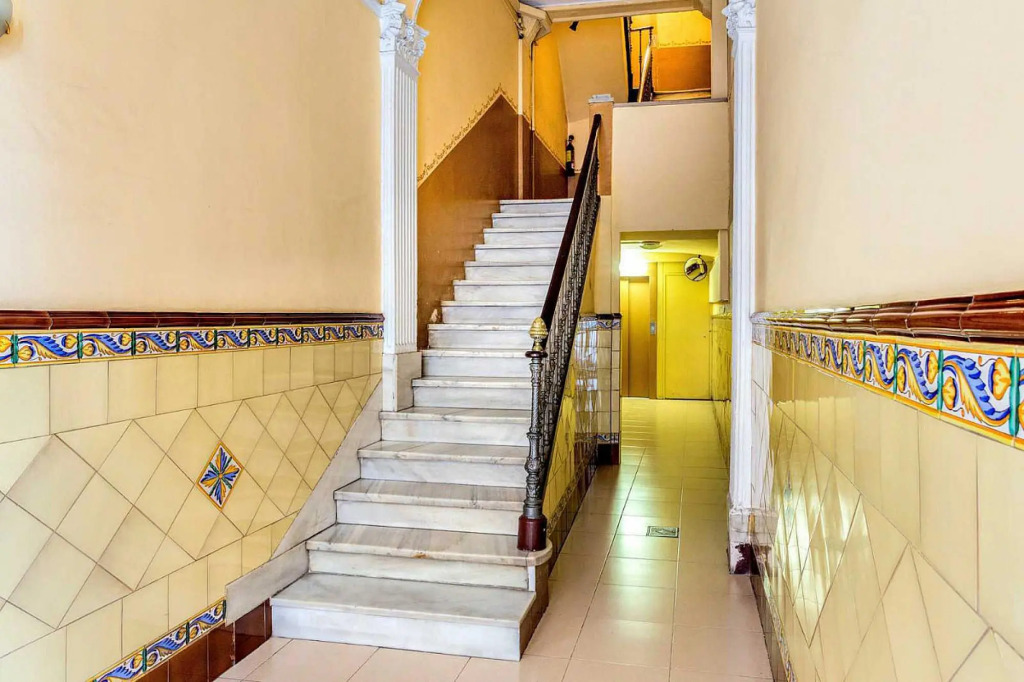 Lovely penthouse 2BR in Eixample - ArtBlue