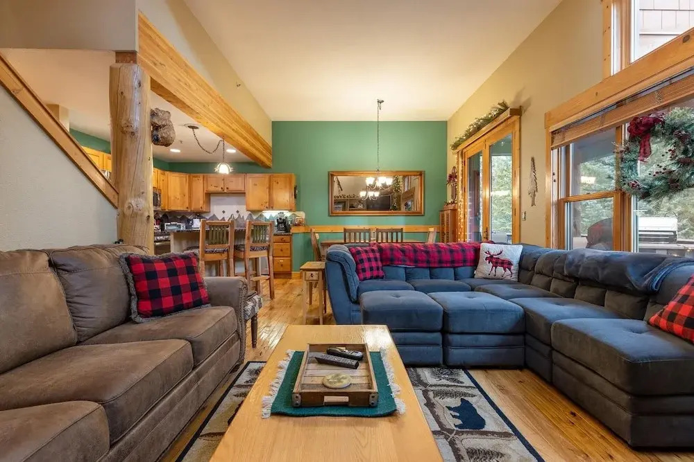 8766 Trappers Crossing 2 Bedroom Townhouse