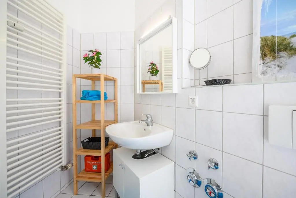 Helle Wohnung mit Balkon in grünen Innenhof - W-LAN, 4 Schlafplätze
