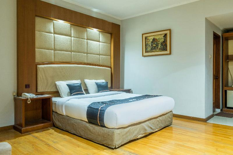 OYO 2329 Hotel Nyland 3 Cijagra