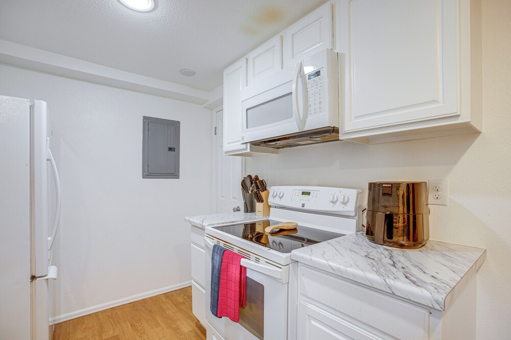 Walk to Shops at Belmar: Denver Area Home Base