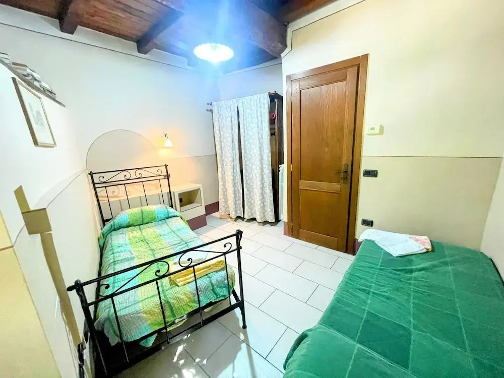 Apt 4 - Forget all Your Troubles - Relax in Paradise ! Air Con, Wifi! Sleeps 4