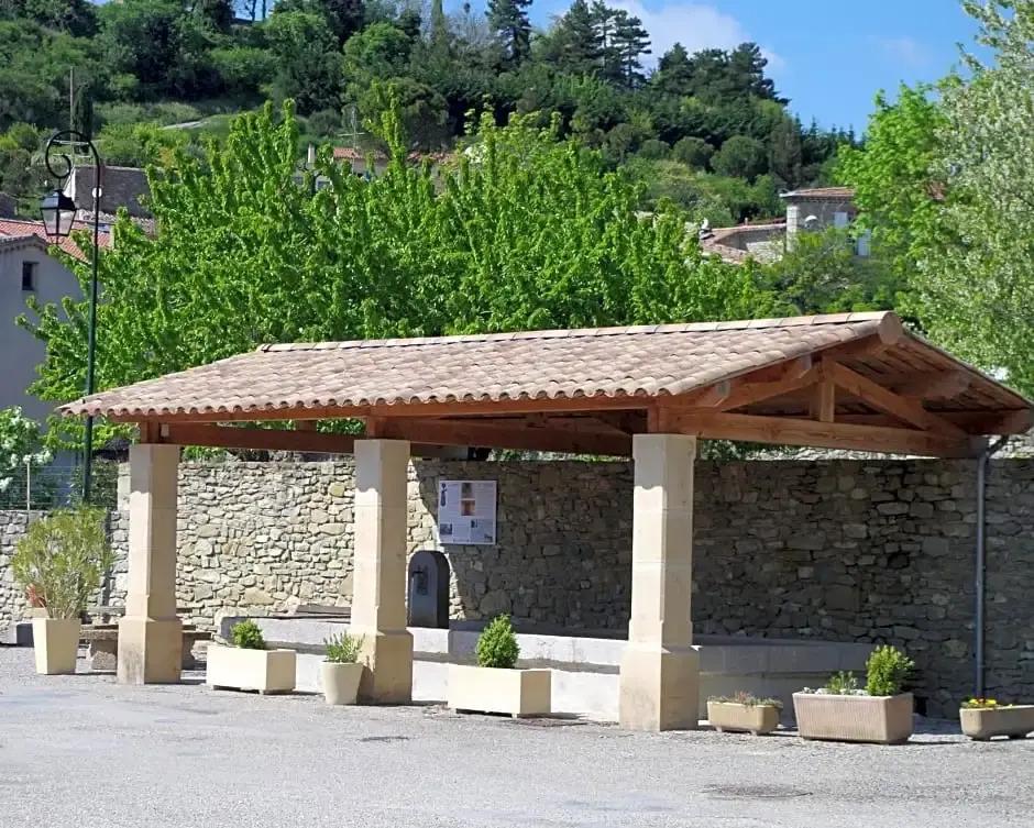 Logis hôtel le Champ De Mars