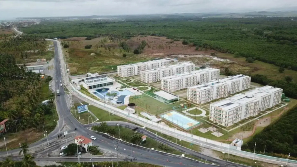 Muro Alto Condomínio Clube Porto de Galinhas por Brevelar