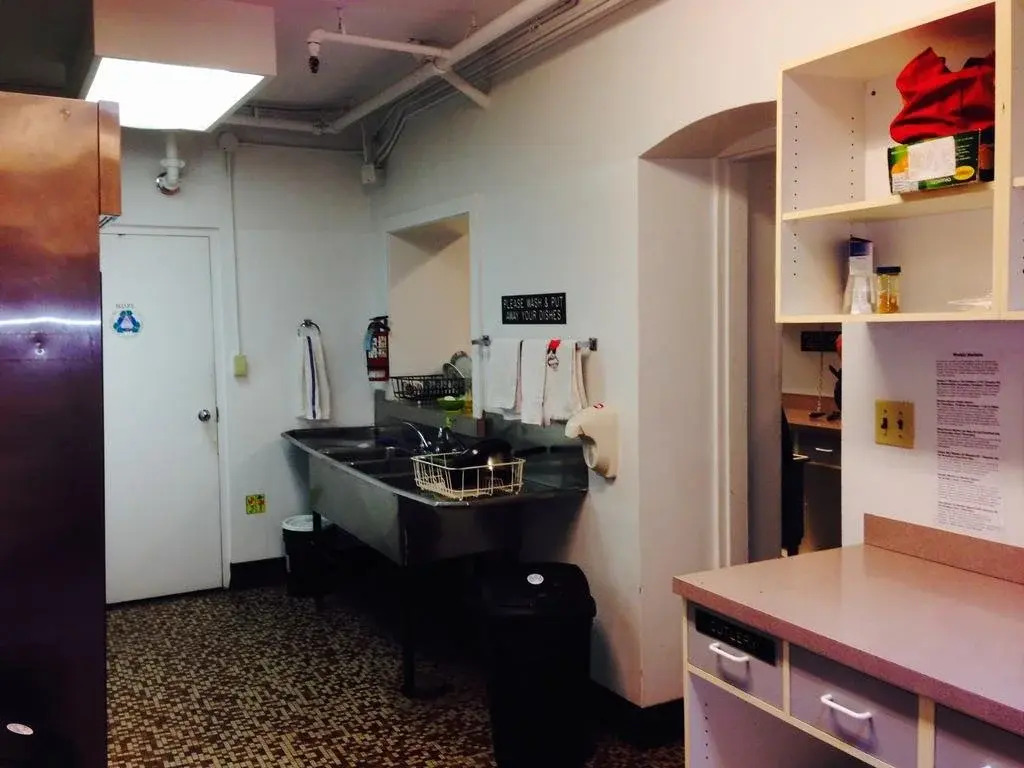 HI Victoria Hostel