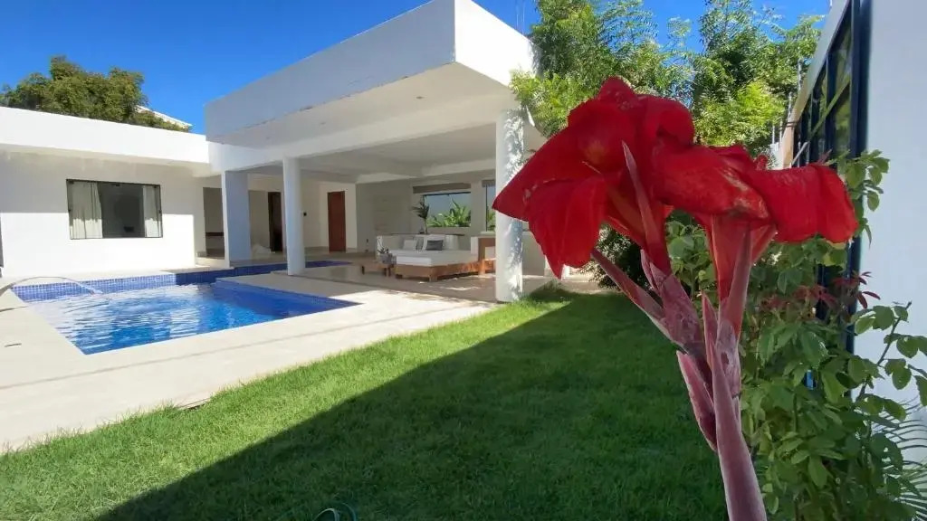 Blanc Residence