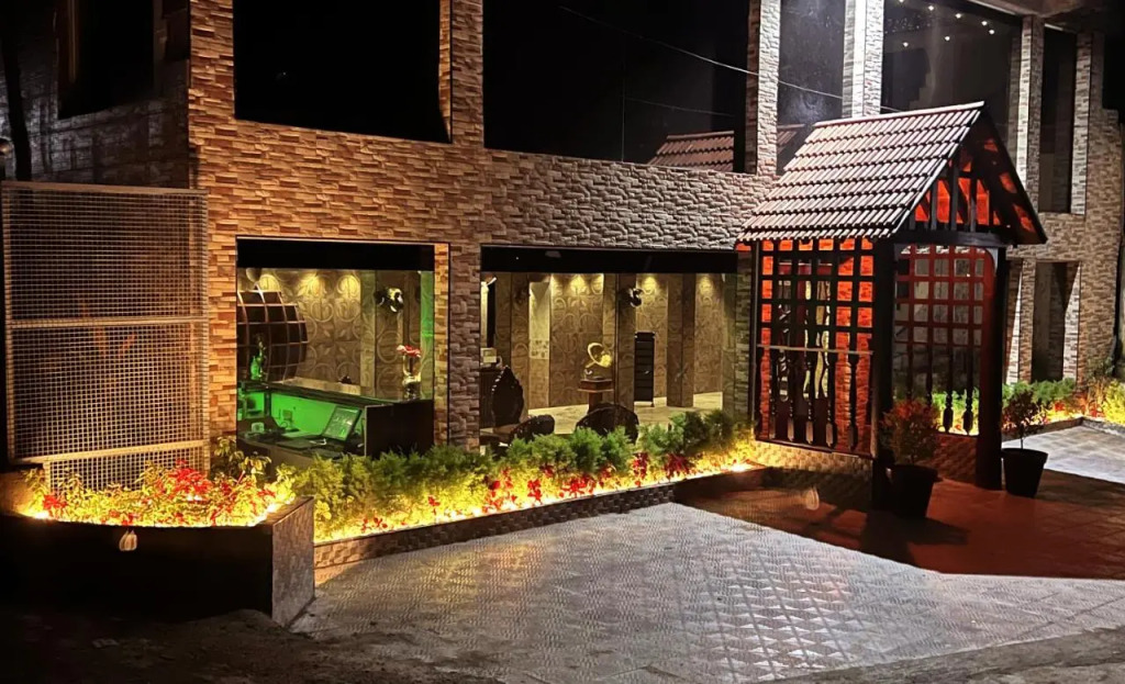 HYDERS PARK- THE LUXURY HOTEL
