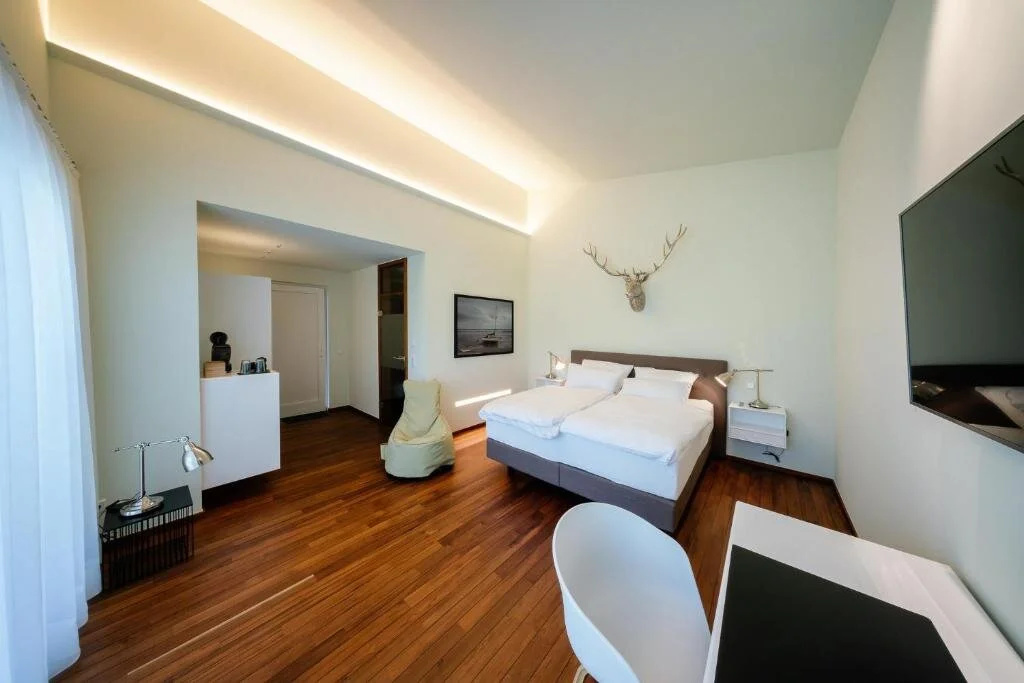 MotelplusHotel BiggeSeeFront