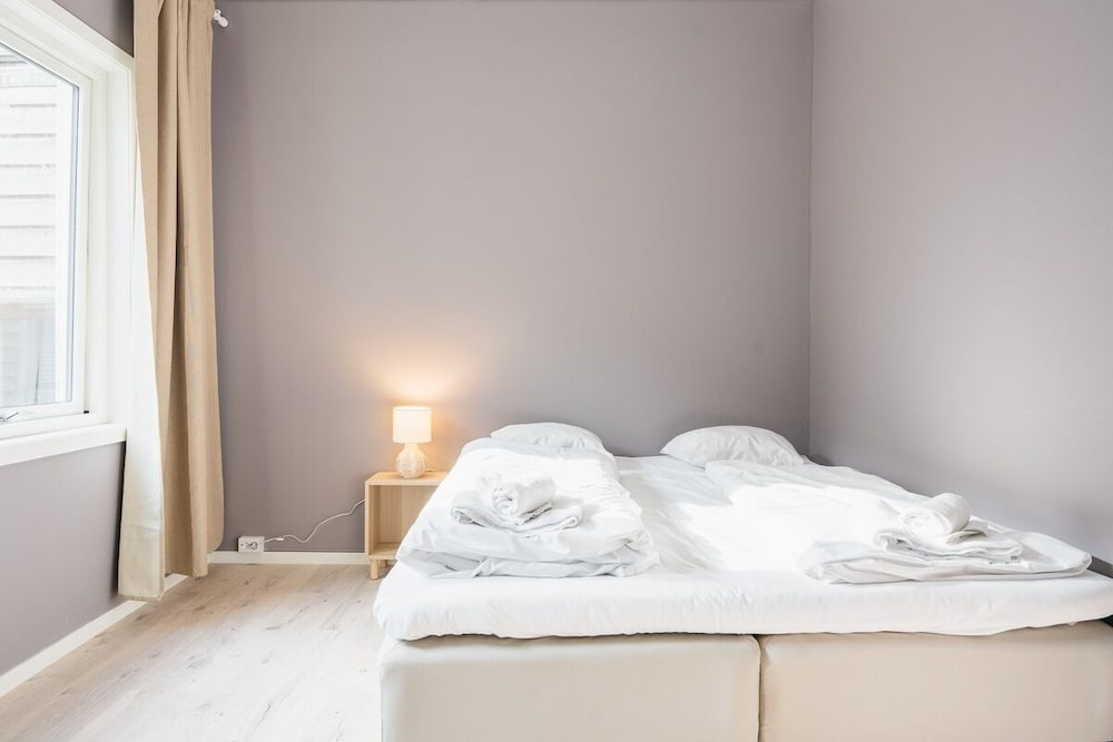 S54 - Private Rooms in the City Center