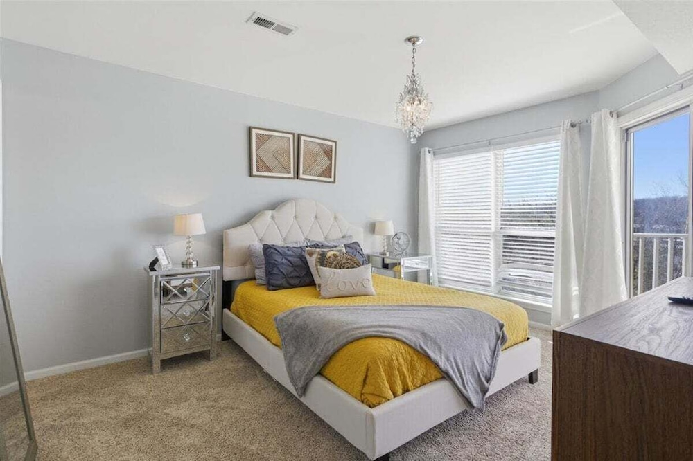 Beach Area, 2 Pools, Pet-friendly Condo at 20.5mm