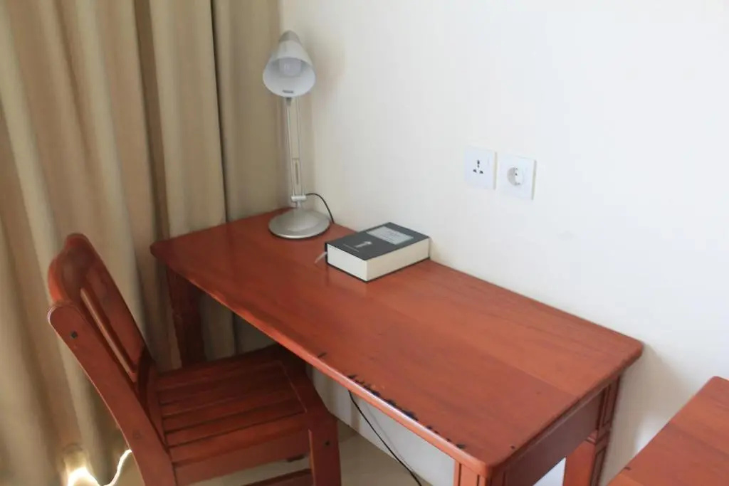 Thongs Inn - KNO Kualanamu Transit Hotel
