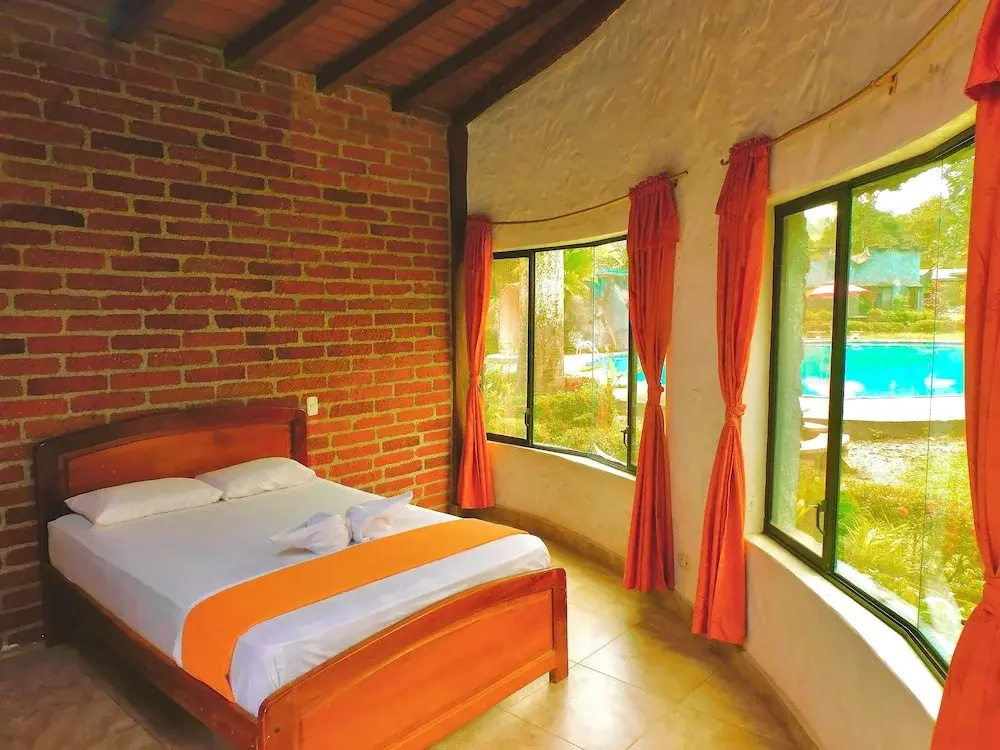 Puerto Quito Lodge - MonPar