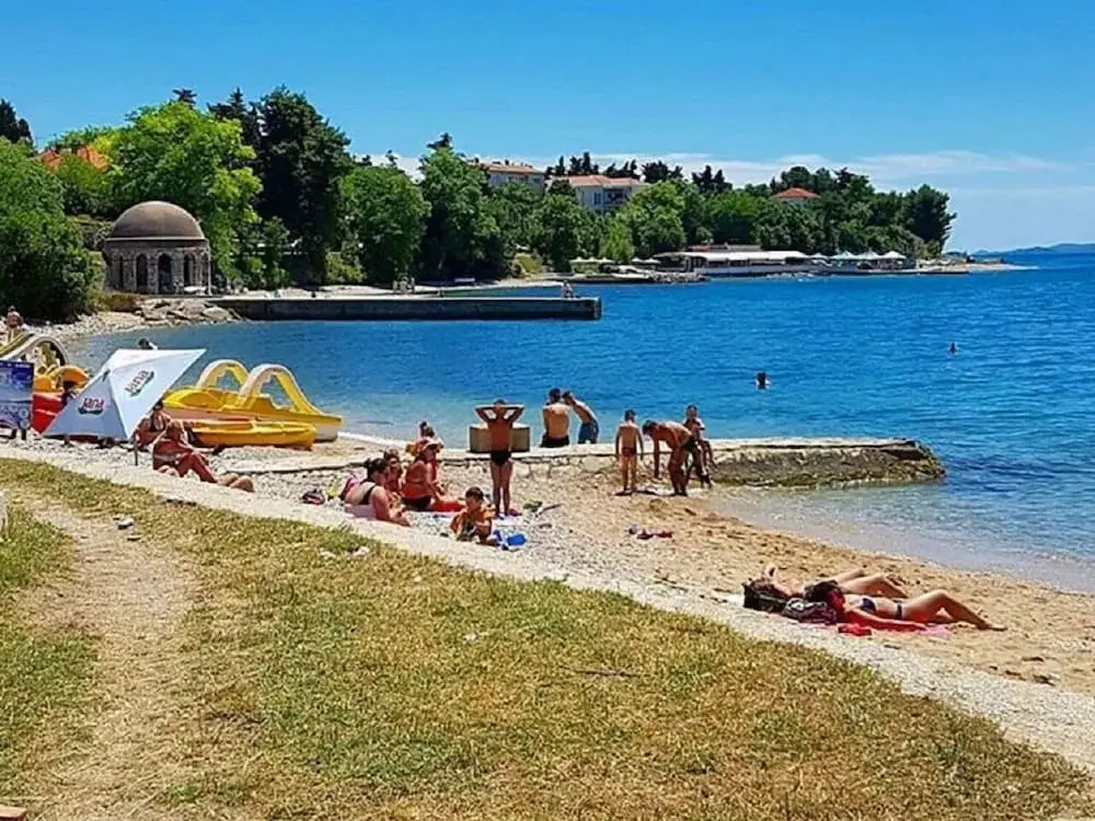 Ruža - Comfortable 2 Bedrooms Apartment - A1