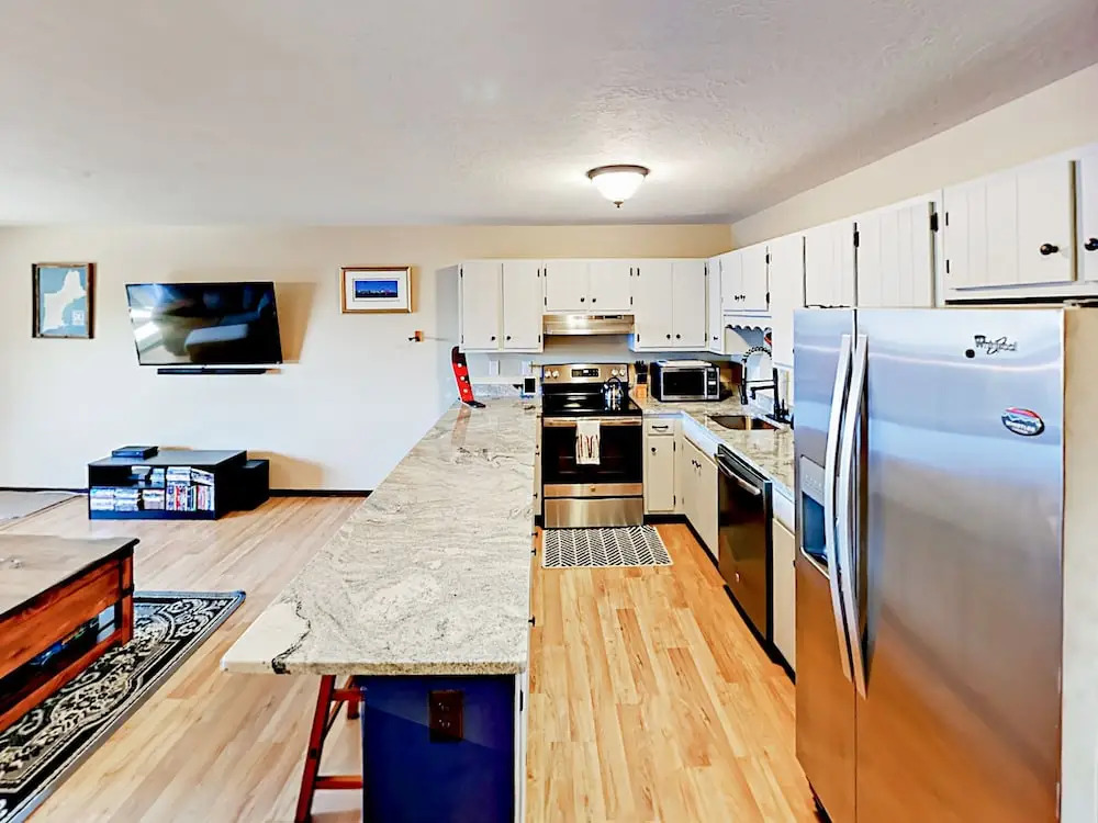 Enthusiasts Dream Condo #s303 2 Bedrooms 2 Bathrooms Condo