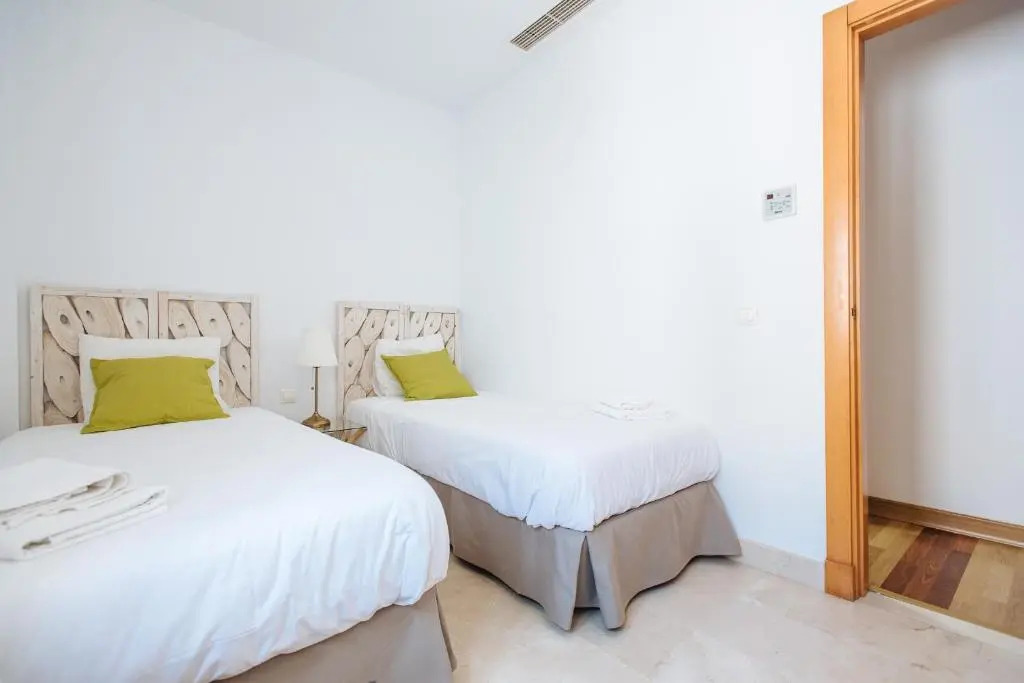 Hostly Orfila 3A-3B exclusive Penthouse-Center-Fibre-Parking Optional