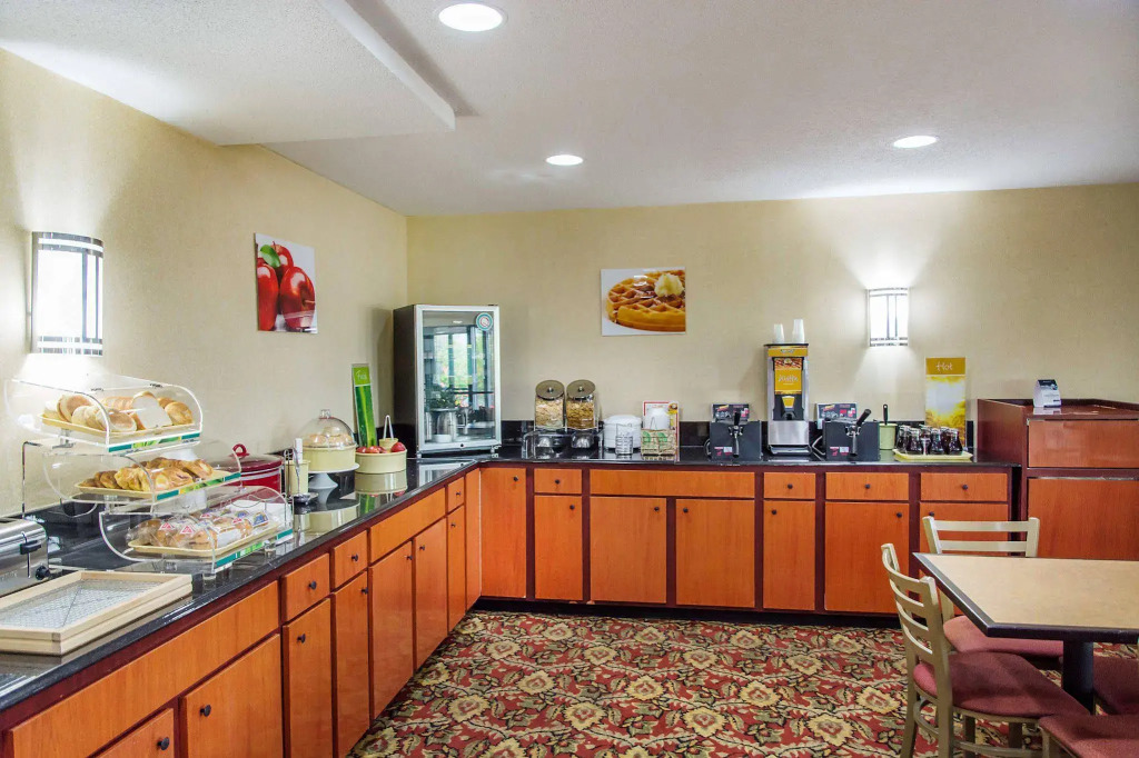 La Quinta Inn & Suites by Wyndham Miamisburg Dayton South