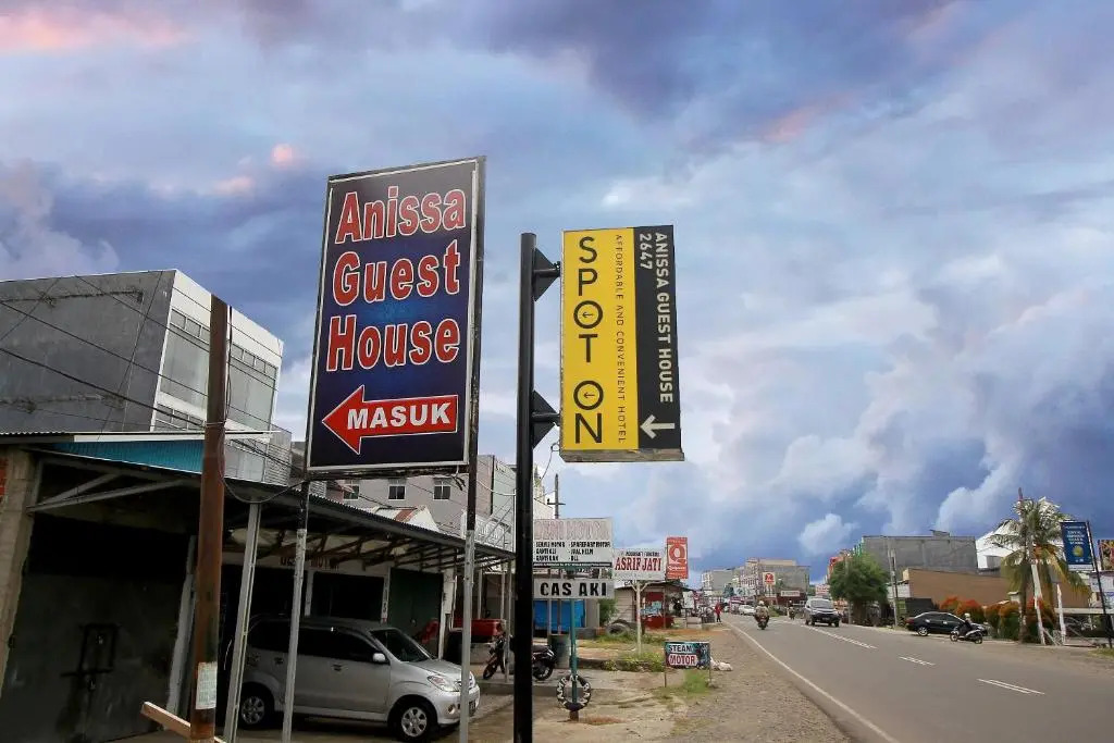 OYO 2647 Anissa Guest House