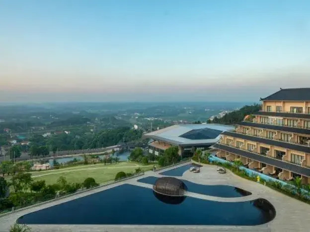 Wyndham Grand Plaza Royale Peach Blossom Hot Springs Resort