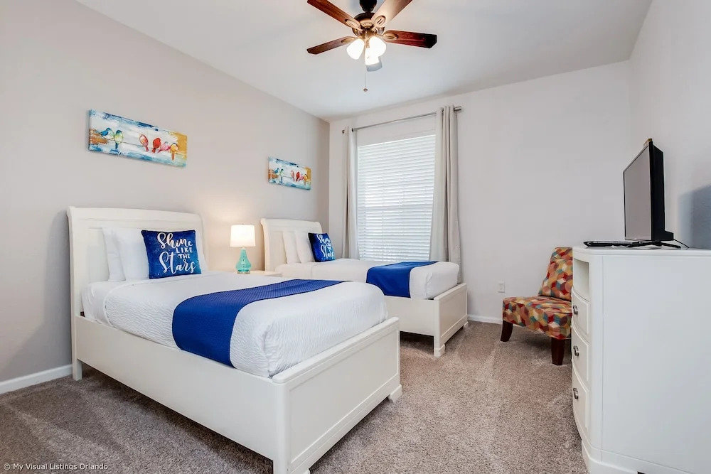 Spacious 3bd/2ba Home With Balcony - Close to Universal and Convention Center! 3vc305