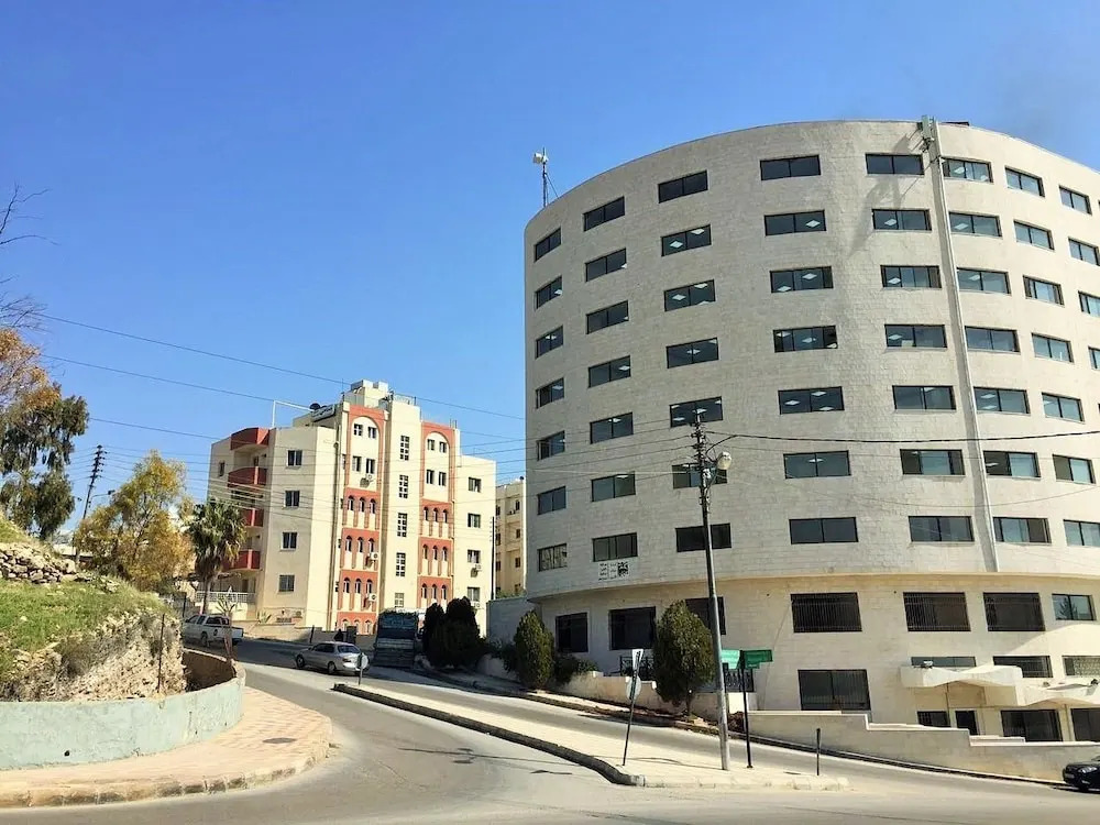 Sami Apartments