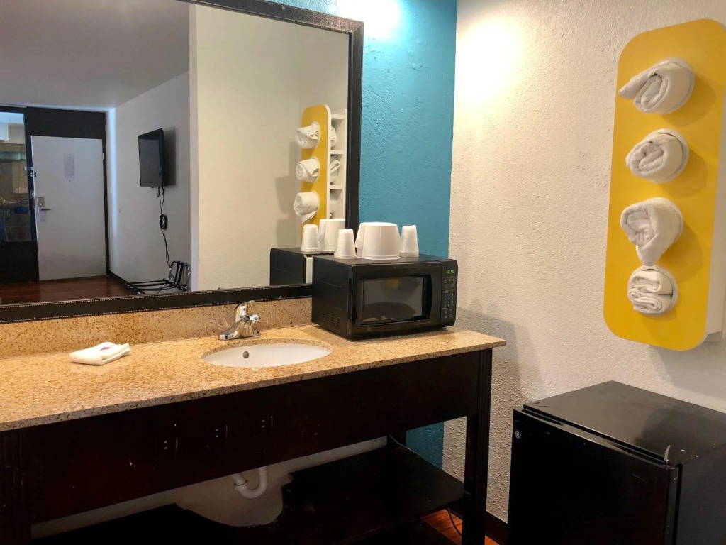 Motel 6-Nashville, TN - Airport