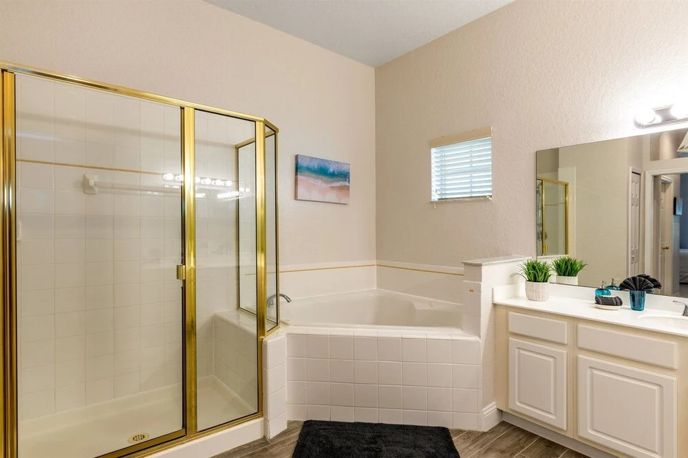 Fabulous modern 3 bed condo in Bahama Bay resort - Villa #493