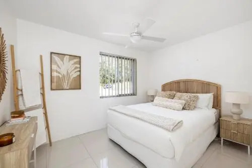 High Point, Unit 4/4 Magnus Street
