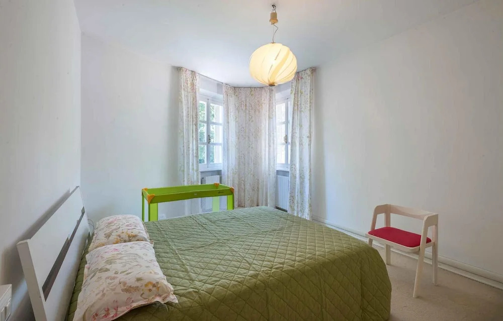6 Bedroom Nice Home In Rimini