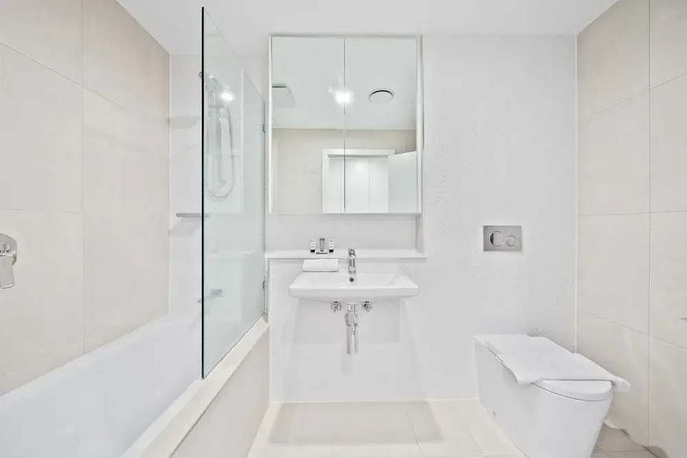 Inner-city 2-bed With Large Balcony, Garden & Gym