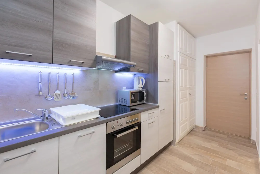Ivana's Central Suites