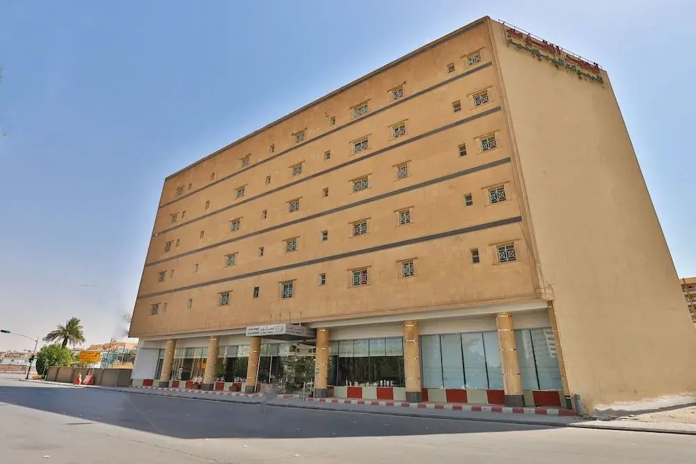 OYO 230 Al Toot Palace Al Murabaa