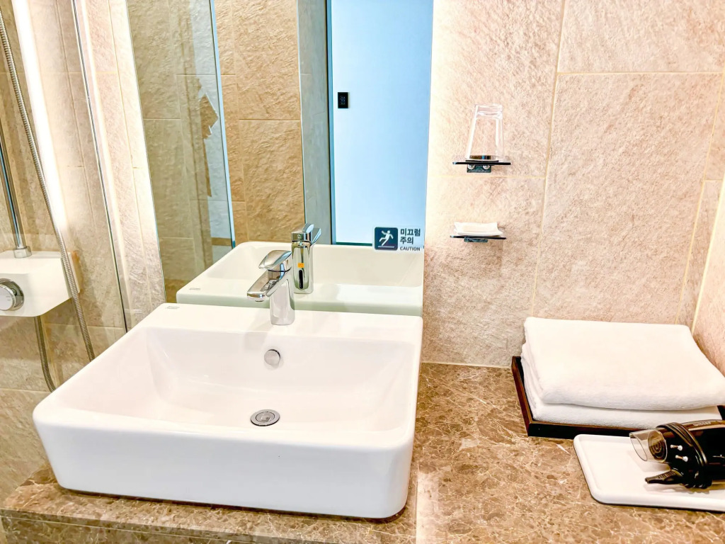 Skytop Hotel Incheon Airport