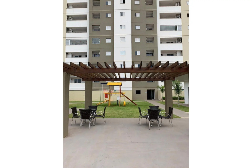 Apartamento com piscina e academia
