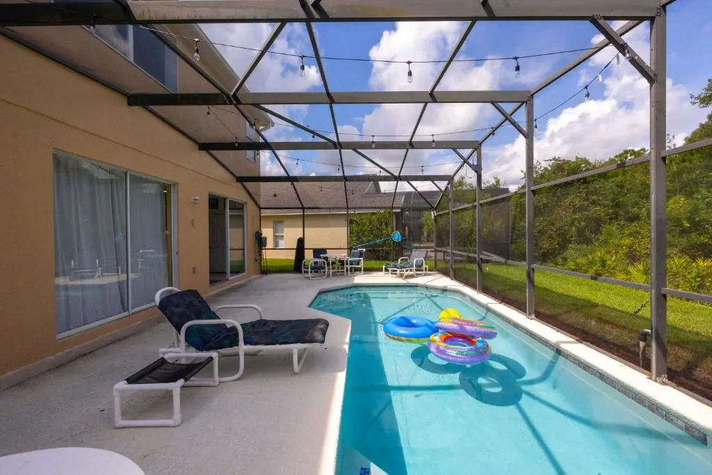 7 Bedroom Mansion Near Disney